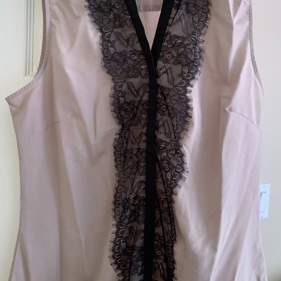 Lace classy top - Picture 1 of 3